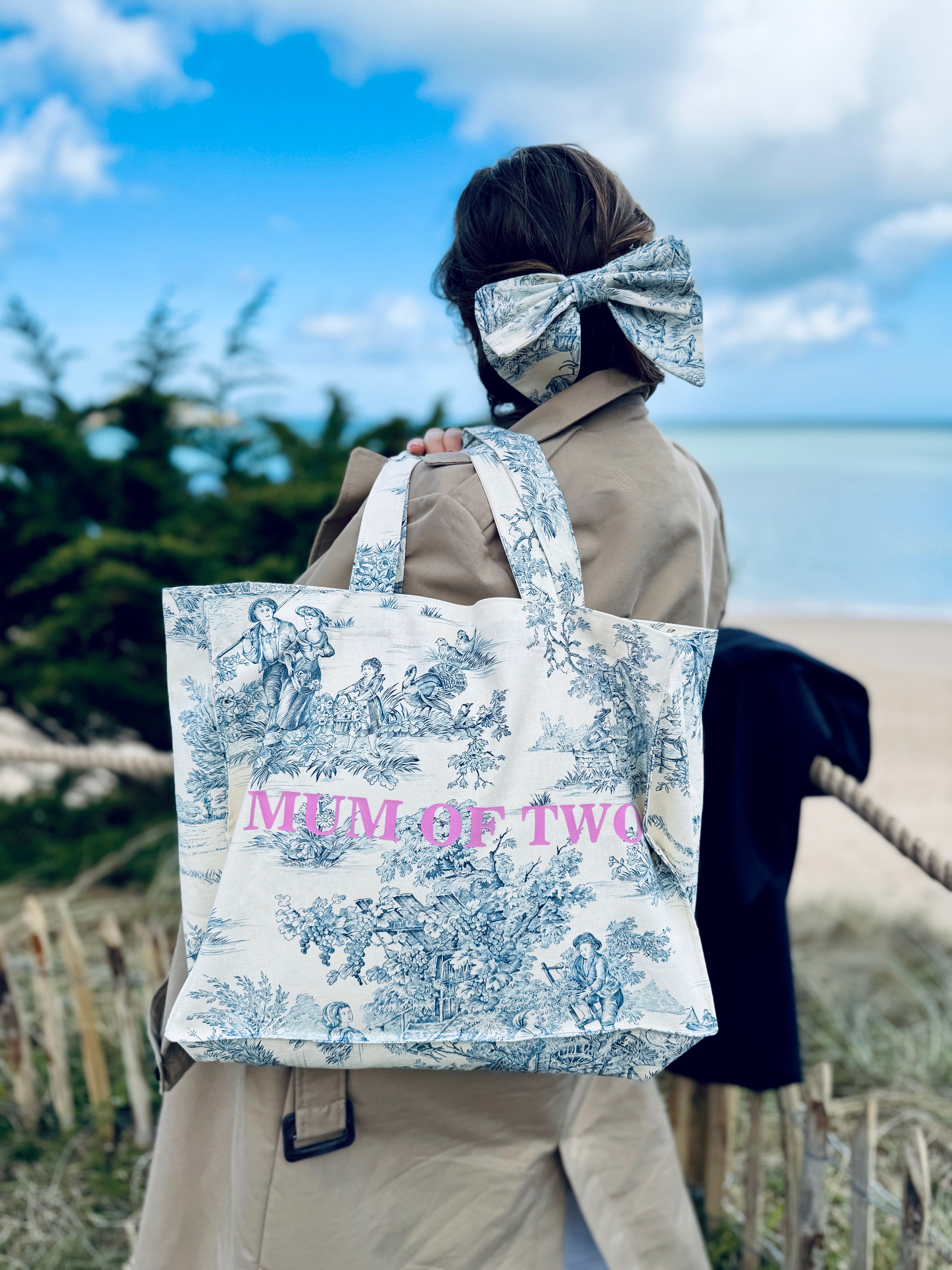 DAILY BAG XXL BLEU IMPRIMÉ ROSE