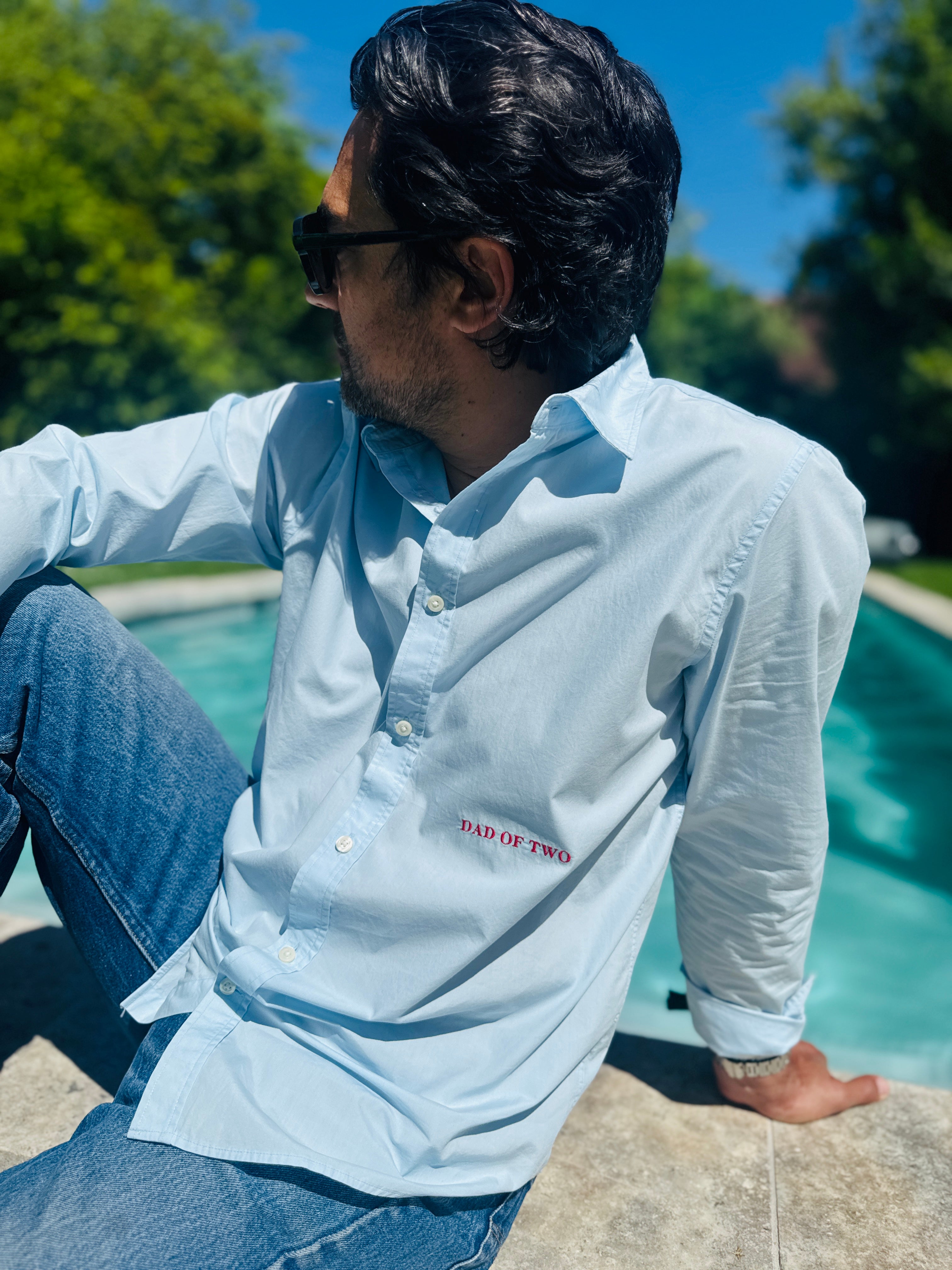 CHEMISE BLEU BRODÉE ROUGE DAD OF