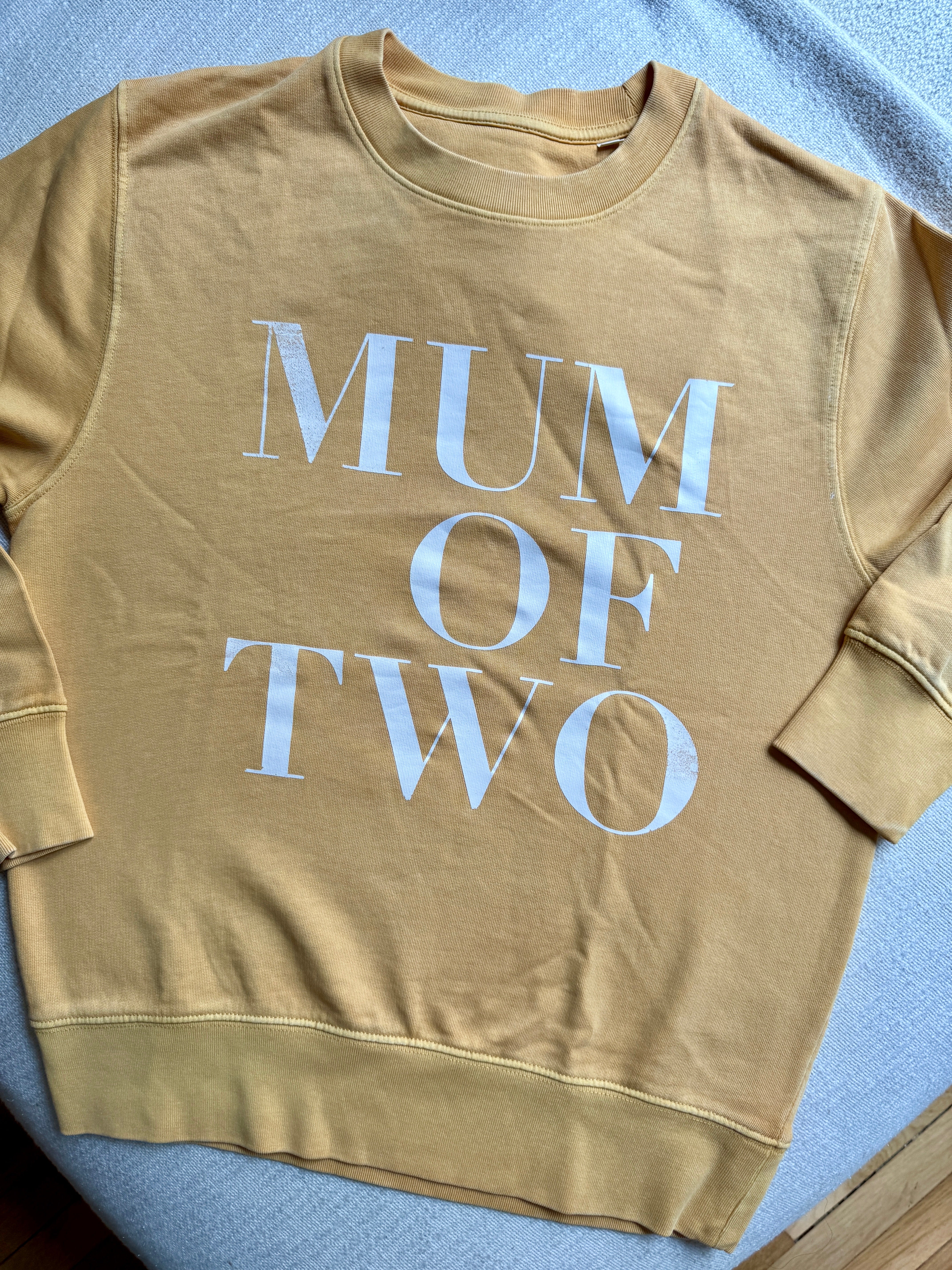 A Sweat-shirt OCRE vintage MUM OF TWO ( défaut )