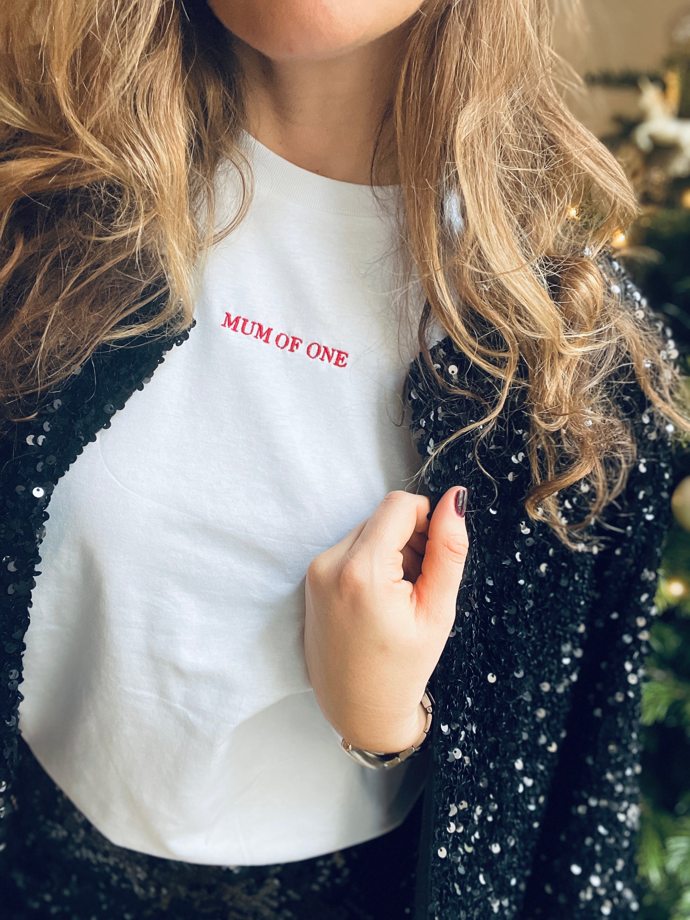 EMBROIDERED T-SHIRT in the center MUM OF ONE, TWO, THREE...