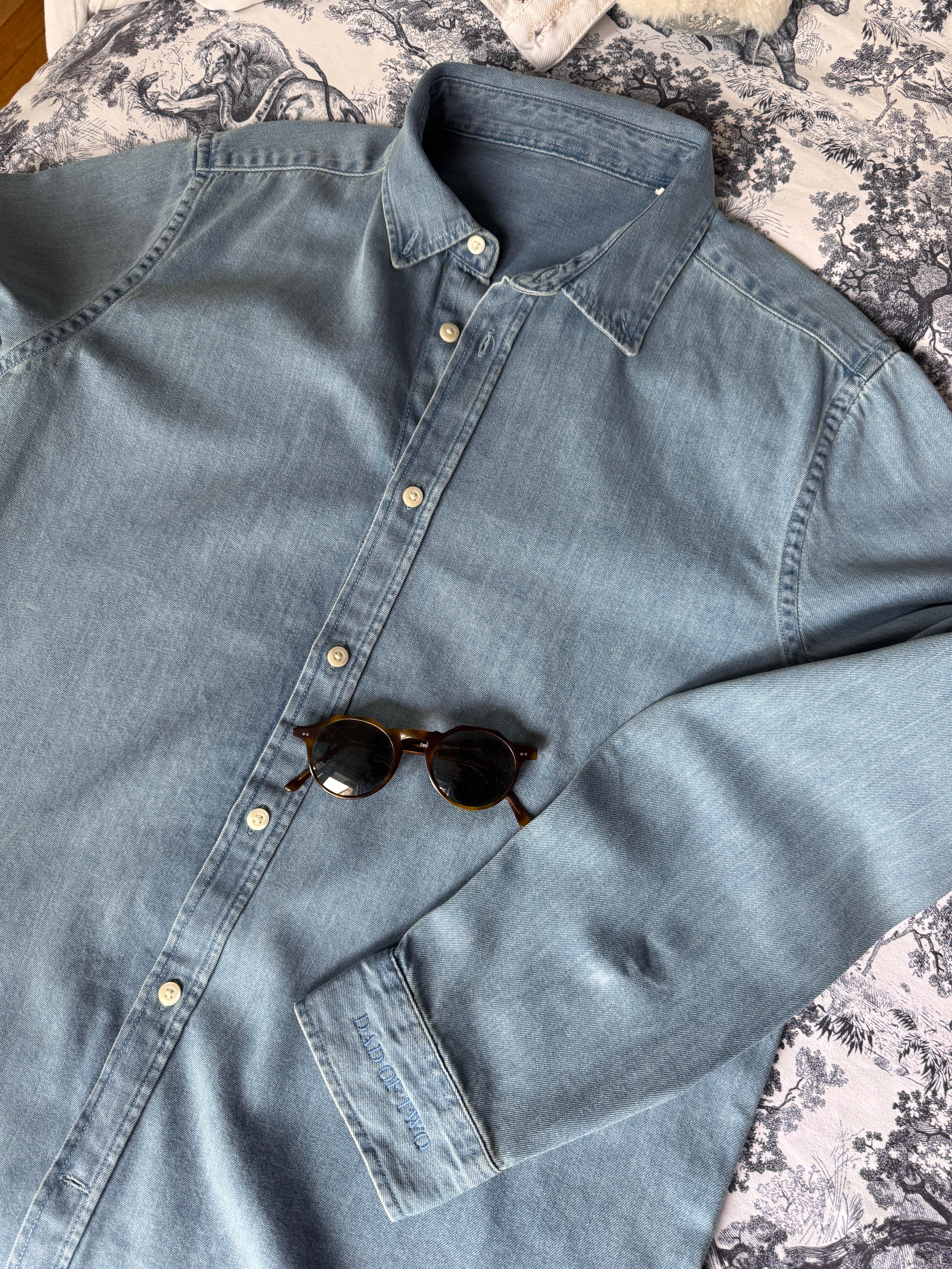 CHEMISE DENIM CLAIR BRODÉE BLEU DAD OF