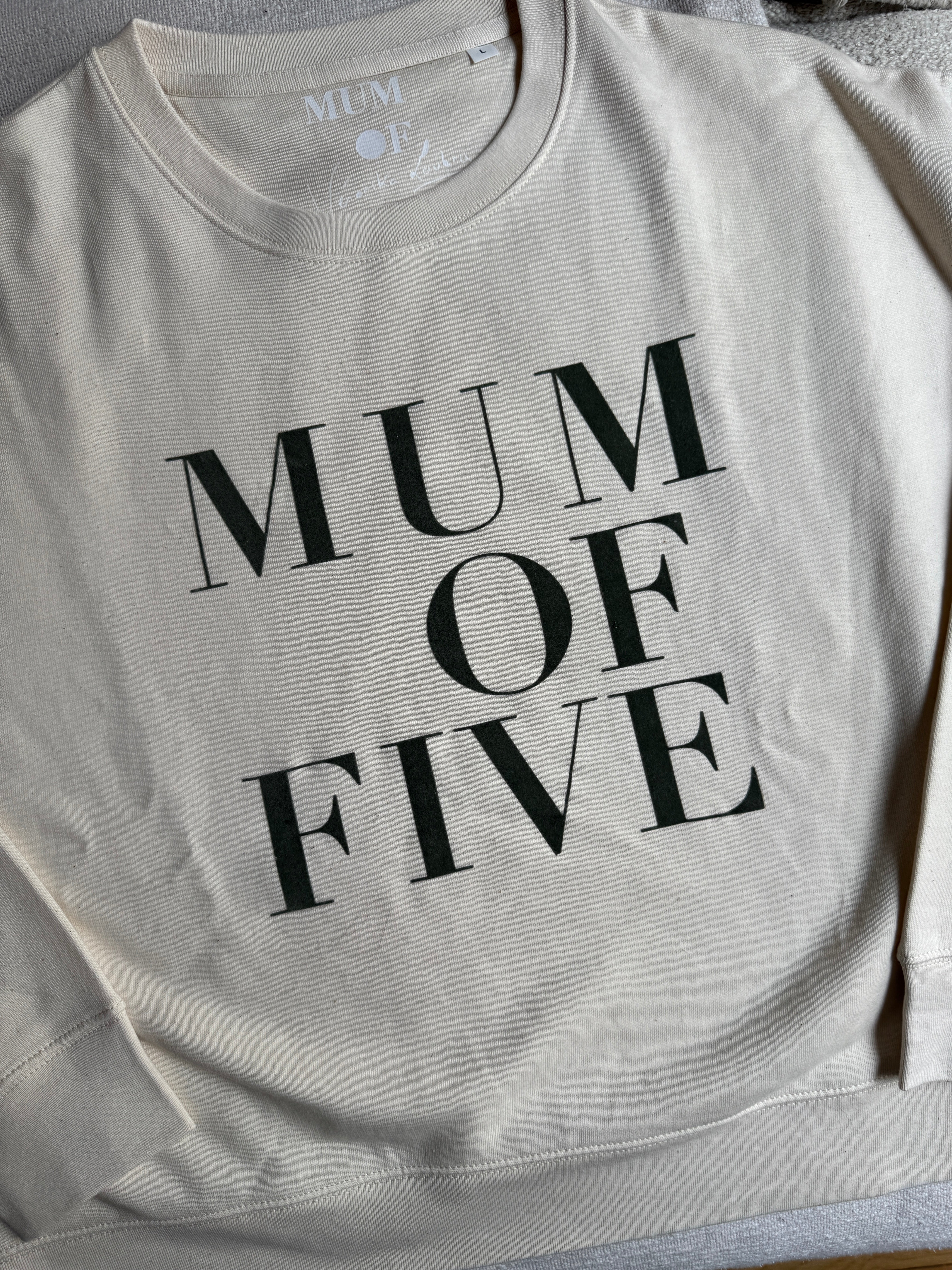 A Sweat-shirt IVOIRE & Kaki MUM OF FIVE ( coupe courte)