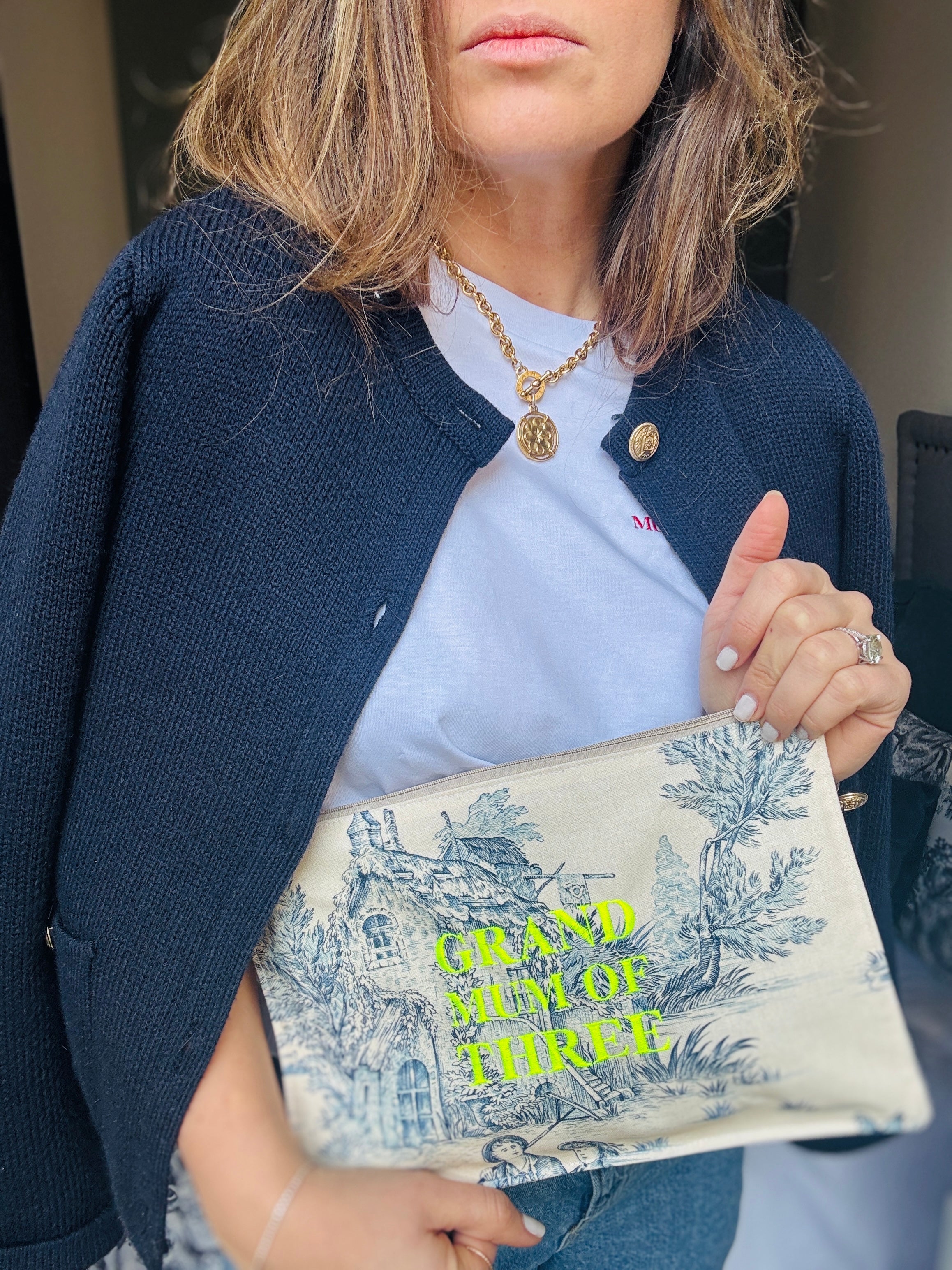 Pochette BLEUE ET JAUNE FLUO GRAND MUM OF