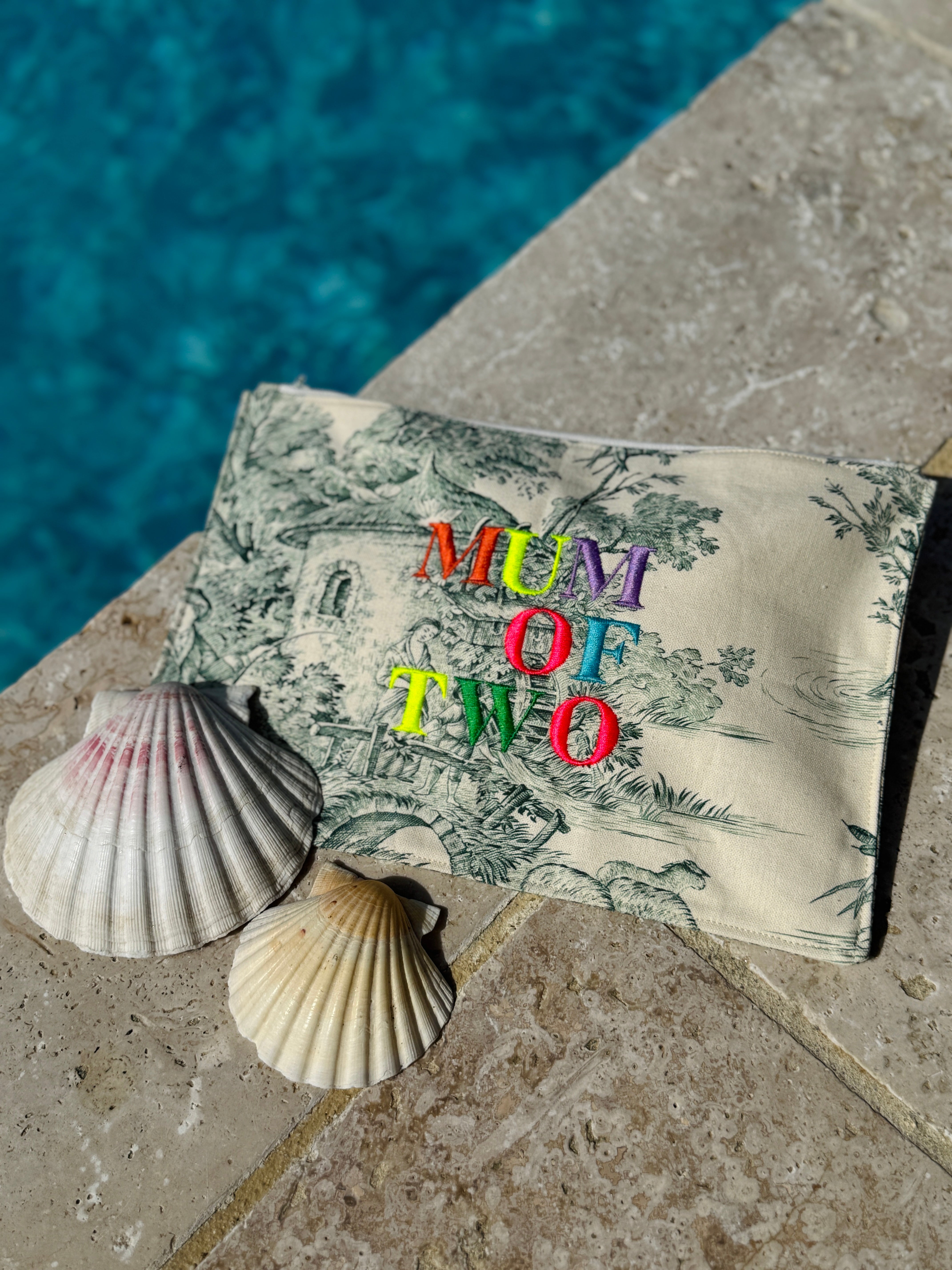 GREEN EMBROIDERED RAINBOW POUCH