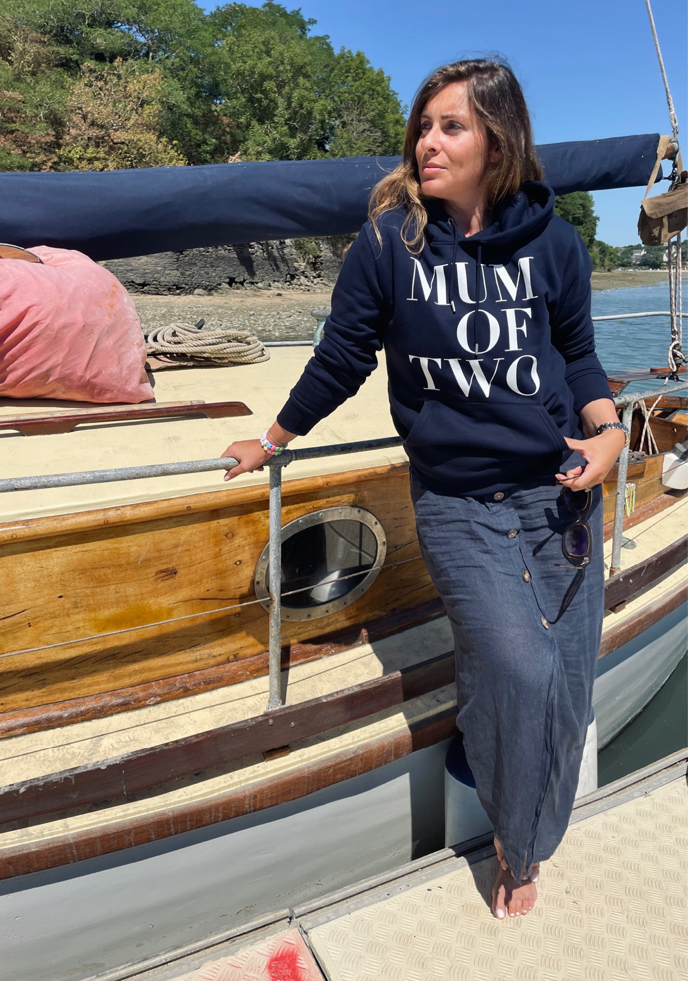 A HOODIE BLEU MARINE MUM OF TWO