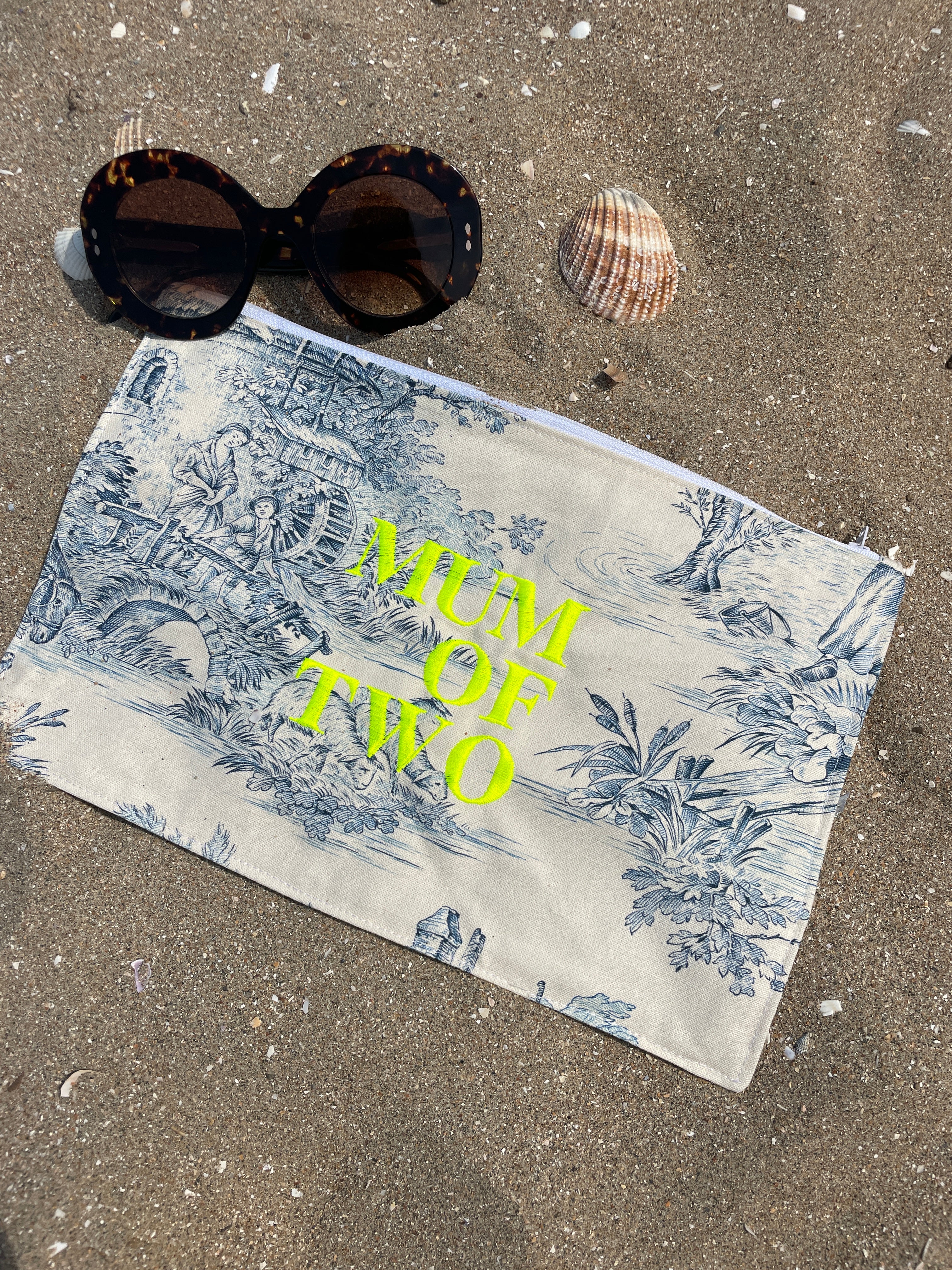 MUM OF BLUE AND FLUORESCENT YELLOW pouch