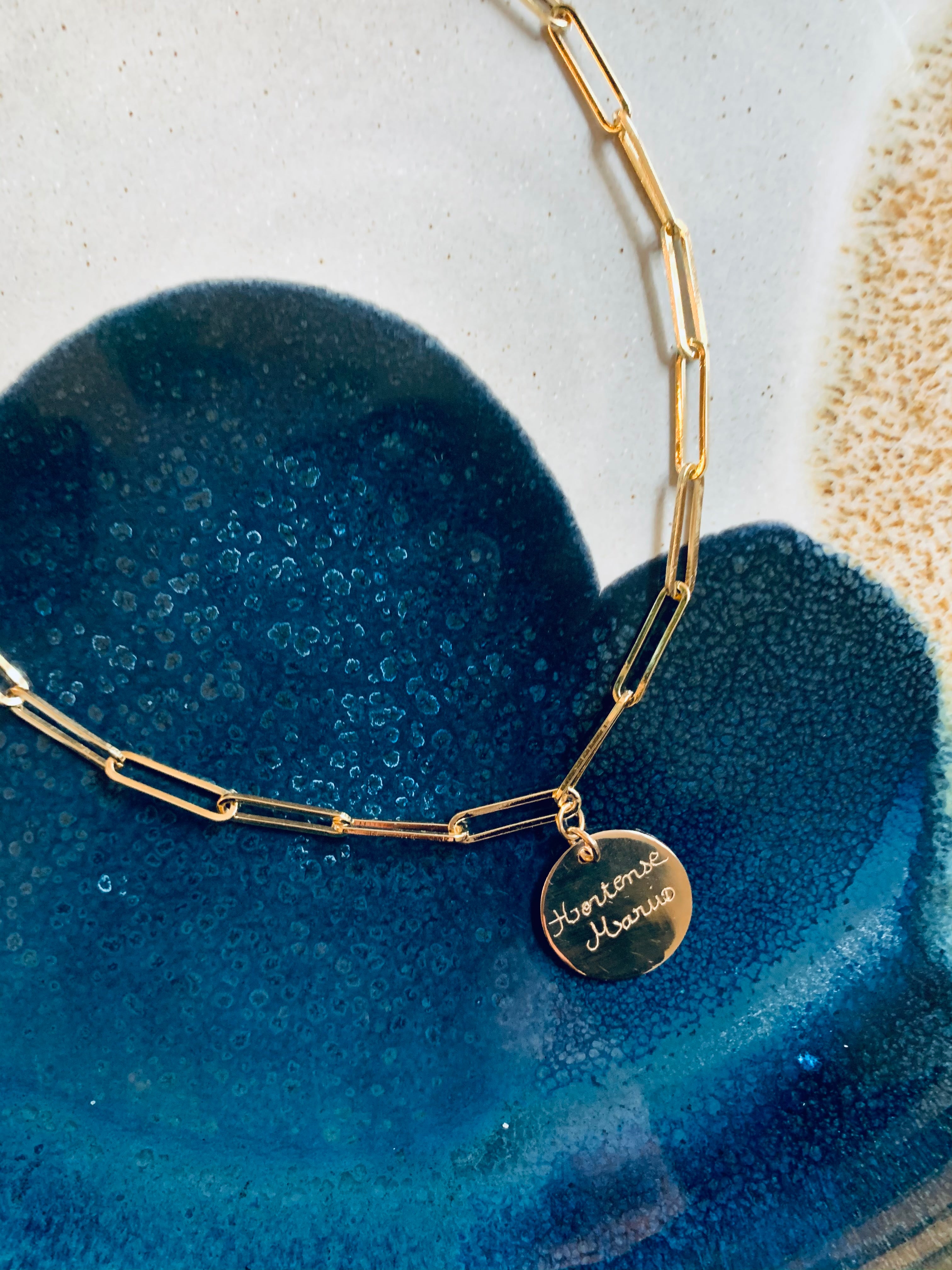 CUSTOMIZABLE MEDAL NECKLACE