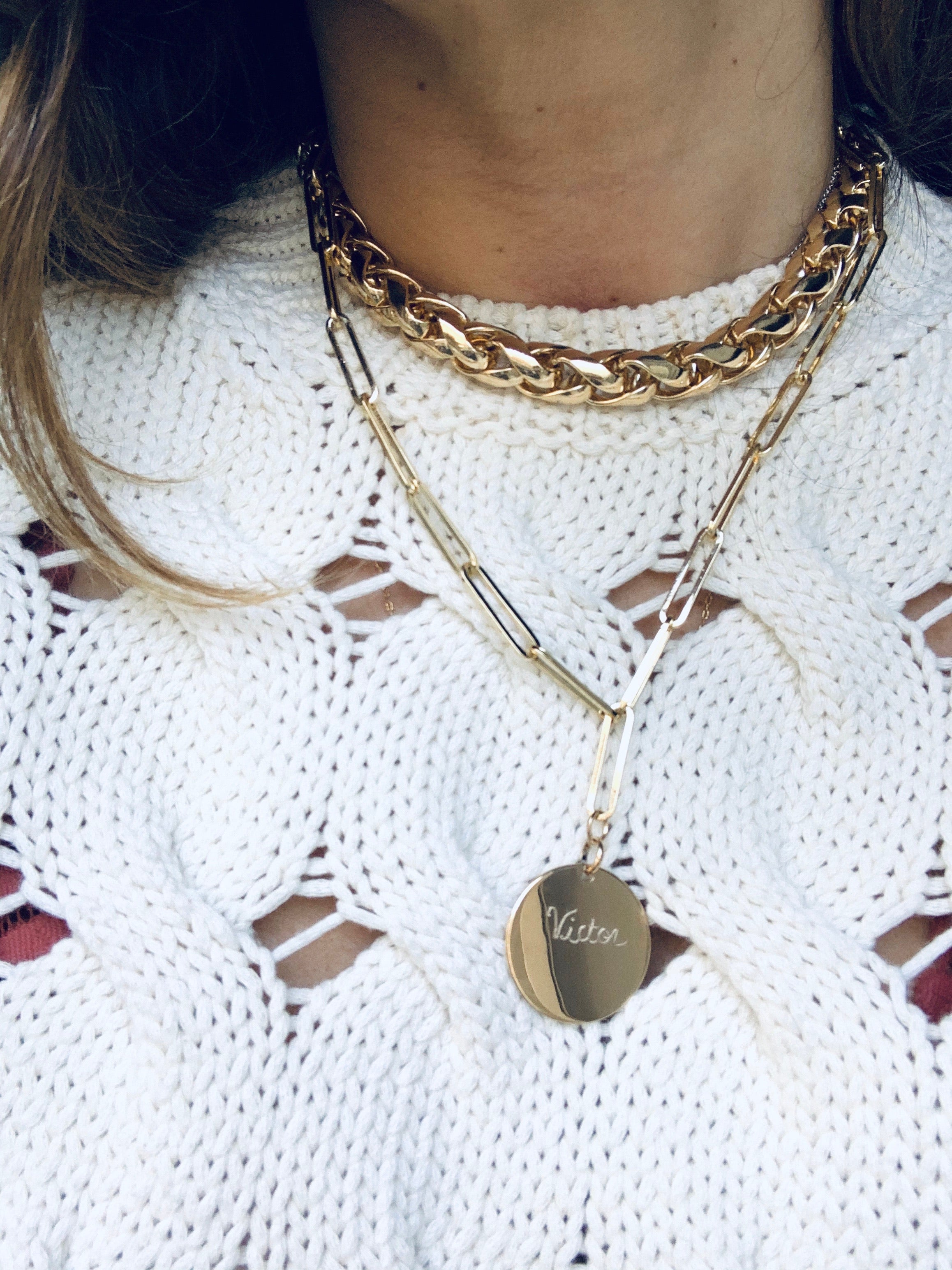 CUSTOMIZABLE MEDAL NECKLACE