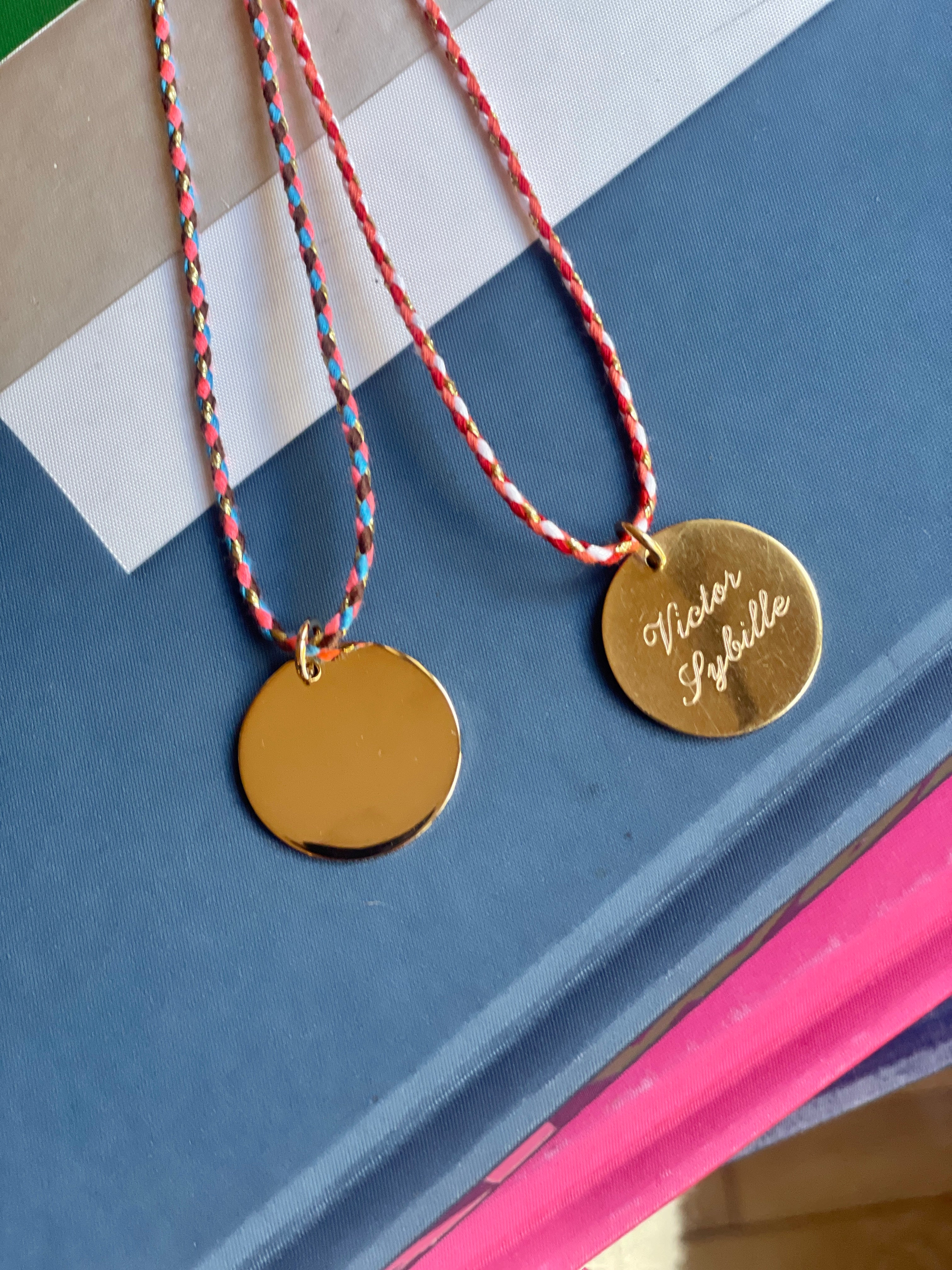 Collier AMORE x Médaille Gravée Personnalisable