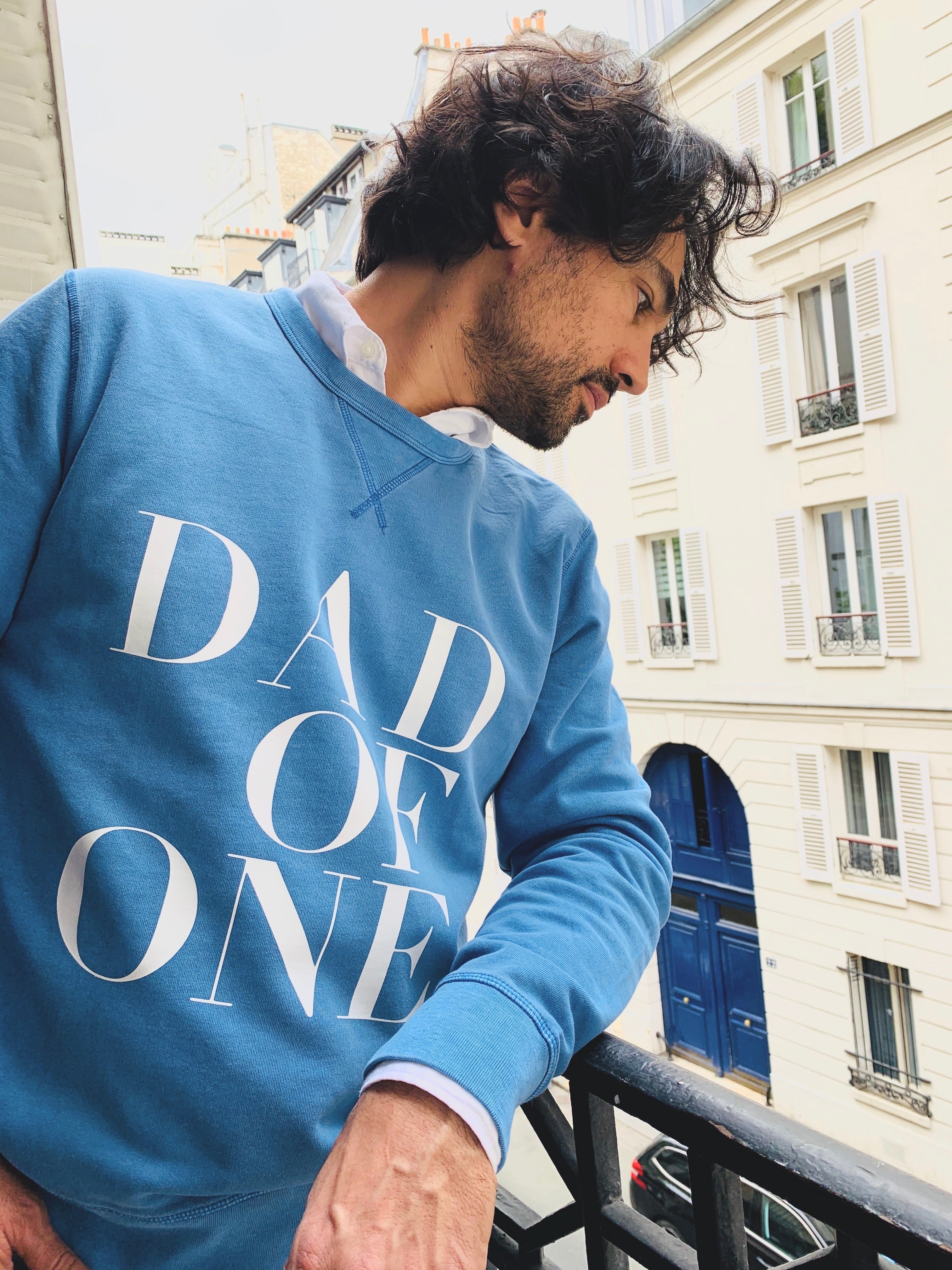 SWEAT SHIRT DAD OF ONE, DAD OF TWO, DAD OF THREE, FOUR... TWINS: VINTAGE BLUE