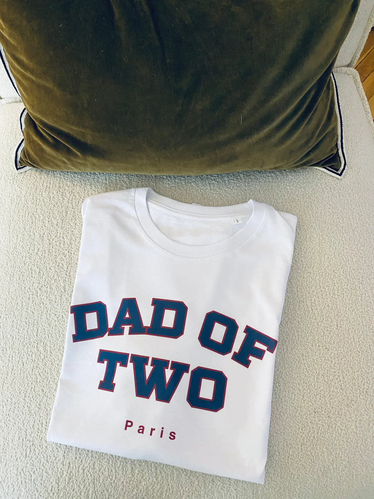 A T Shirt UNIVERSITY DAD OF TWO