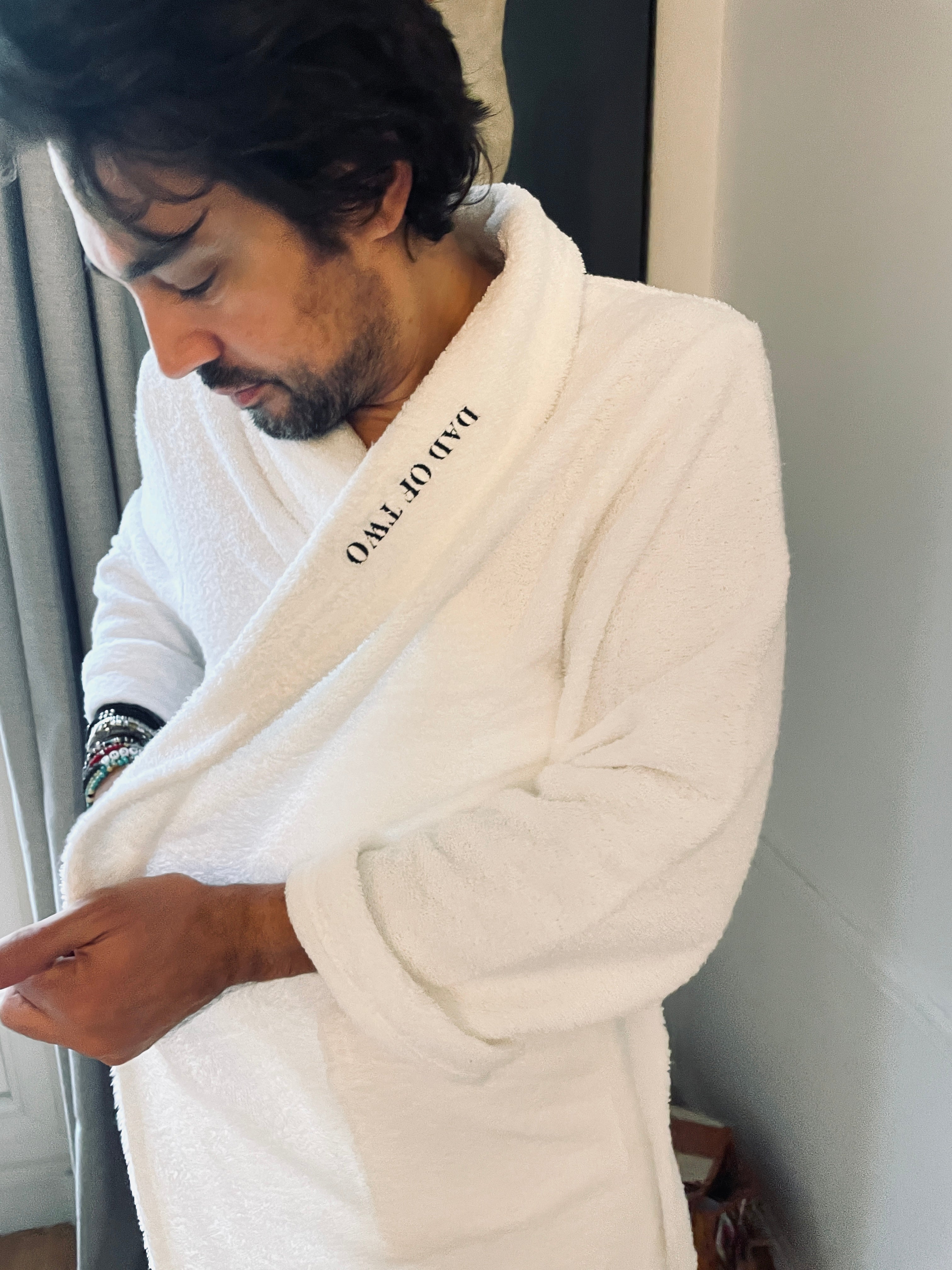 DAD OF EMBROIDERED BATHROBE